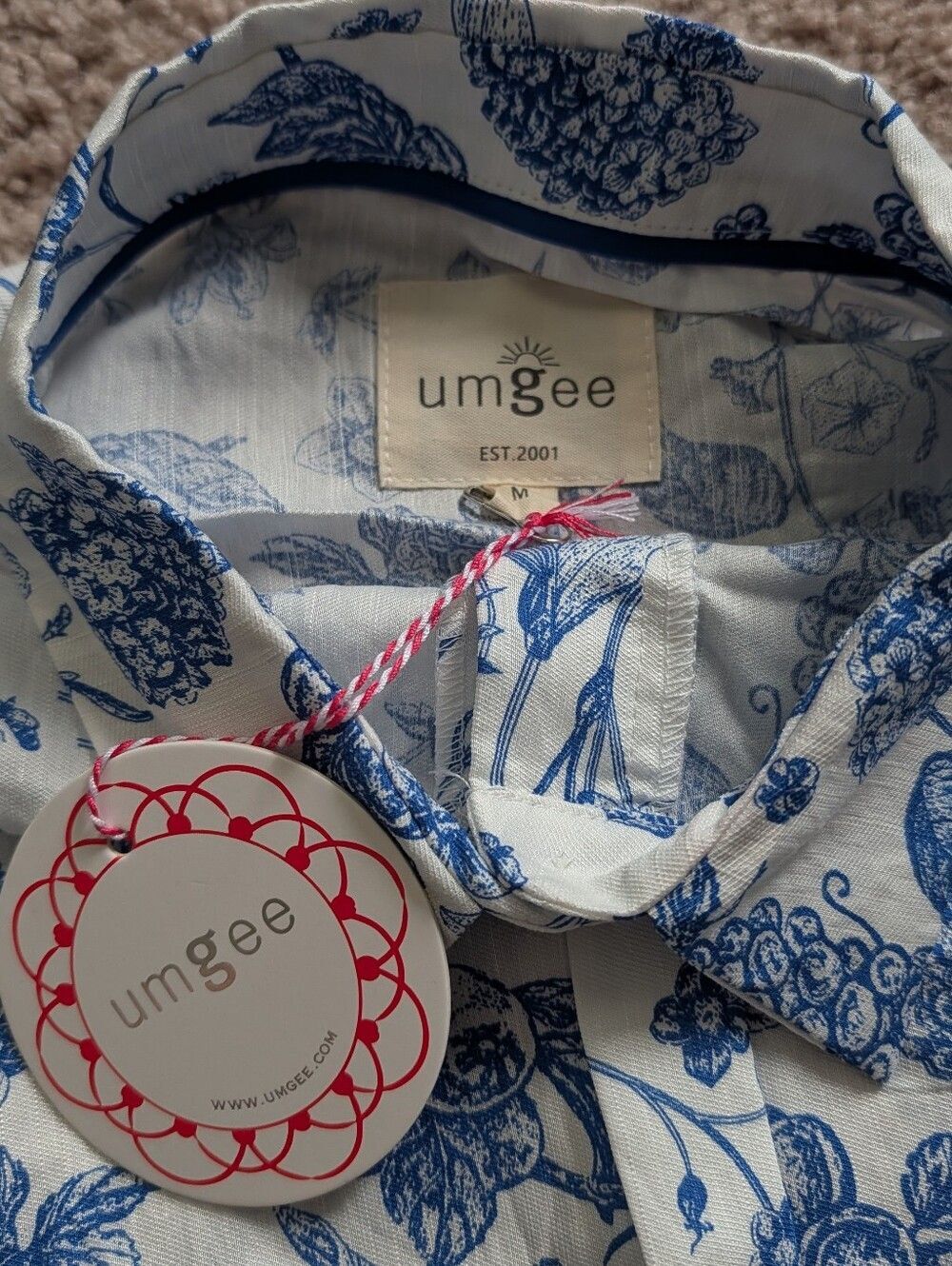 Umgee Women Royal Blue White Full Size Two Tone Floral Print Top Plus NWT Medium - Picture 7 of 12